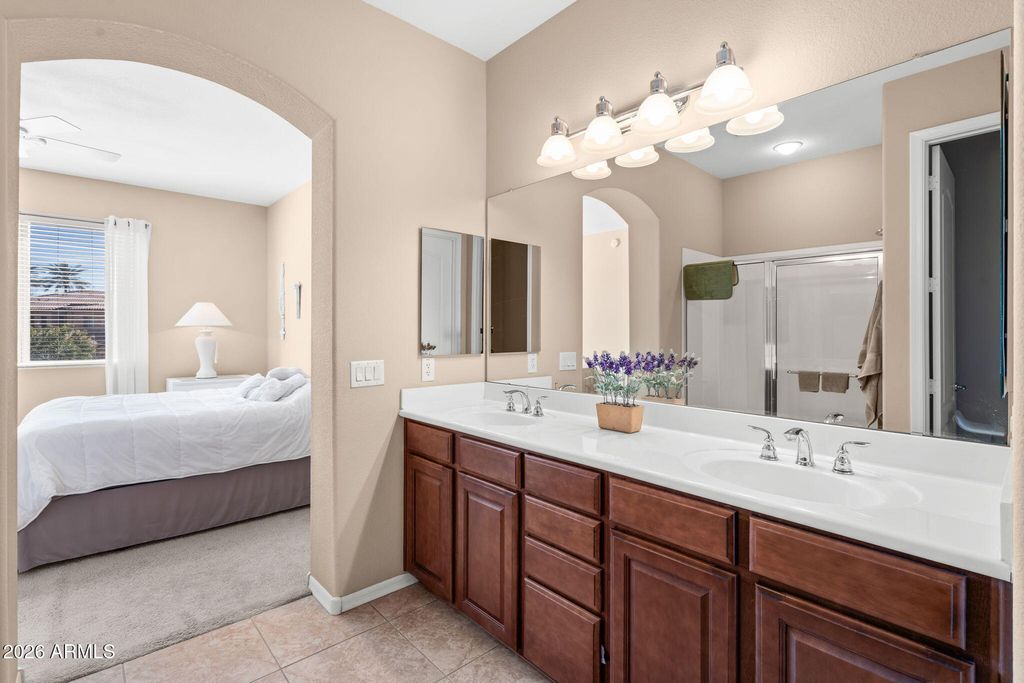 Image 22 of property listing at 250 W QUEEN CREEK Road 240, Chandler, AZ 85248