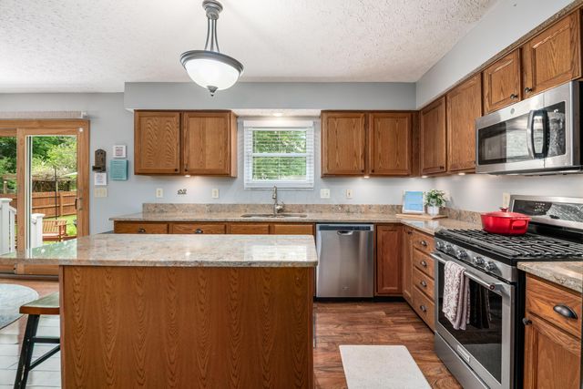 2895 Pheasant Field Drive, Hilliard, OH 43026