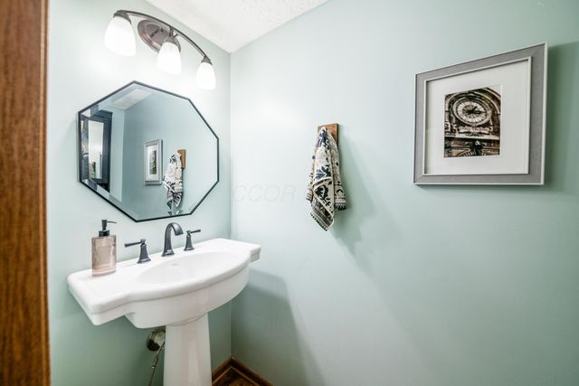2895 Pheasant Field Drive, Hilliard, OH 43026
