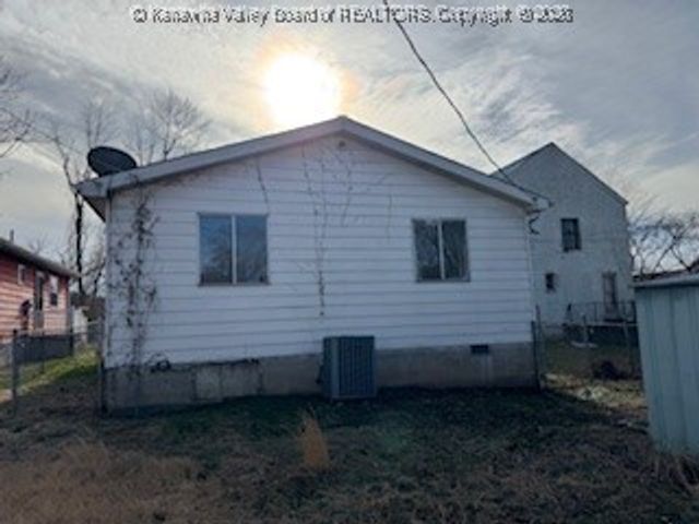 2902 Blaine Boulevard, Charleston, WV 25312