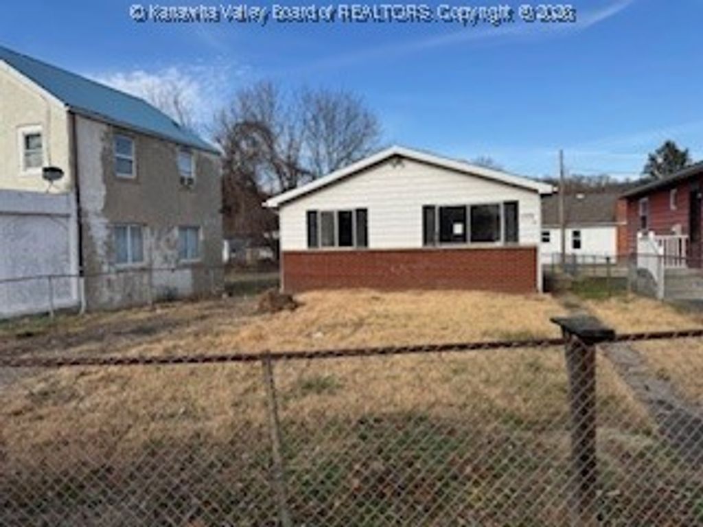 2902 Blaine Boulevard, Charleston, WV 25312
