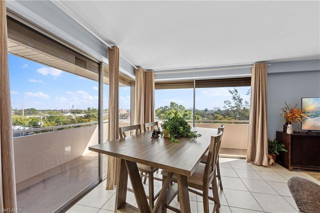 4807 Sunset CT # 405, Cape Coral, FL 33904