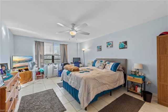 4807 Sunset CT # 405, Cape Coral, FL 33904