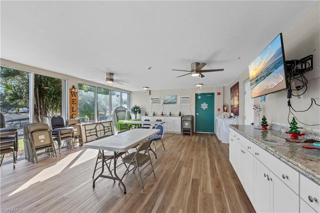 4807 Sunset CT # 405, Cape Coral, FL 33904