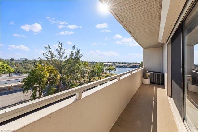 4807 Sunset CT # 405, Cape Coral, FL 33904