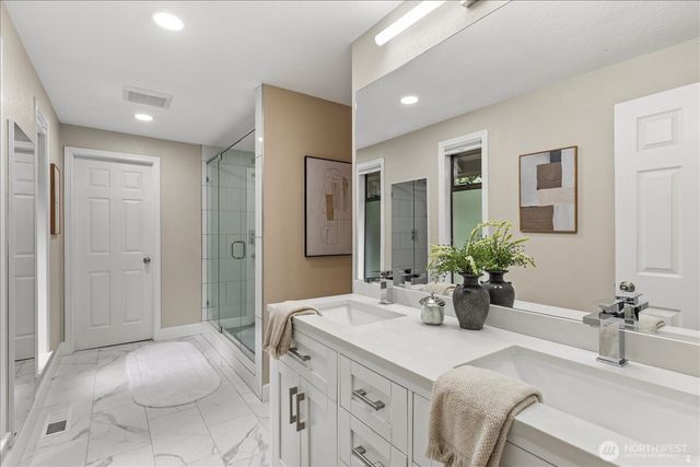 16216 N Meadowdale Road, Edmonds, WA 98026