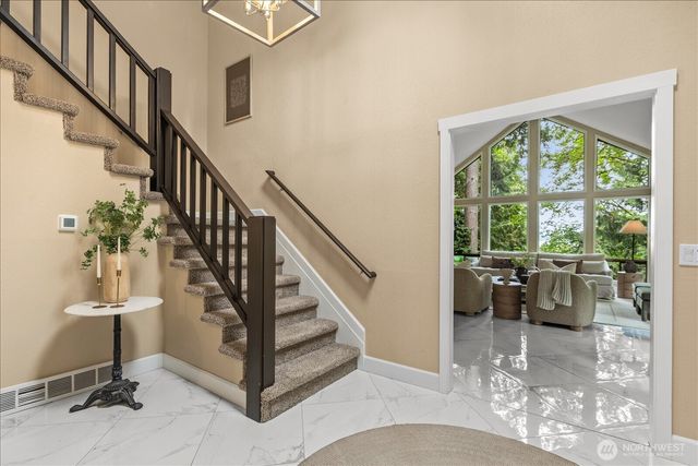 16216 N Meadowdale Road, Edmonds, WA 98026