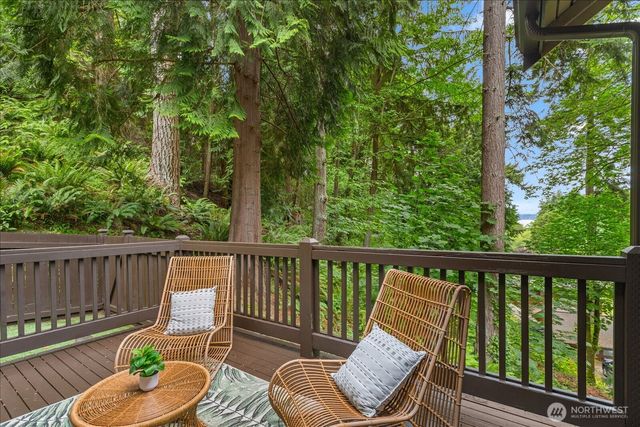 16216 N Meadowdale Road, Edmonds, WA 98026