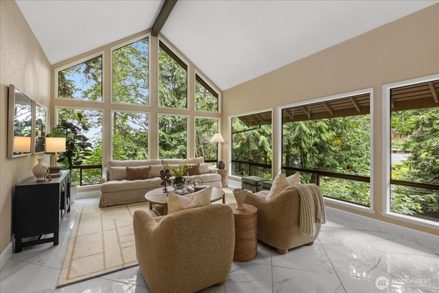 16216 N Meadowdale Road, Edmonds, WA 98026