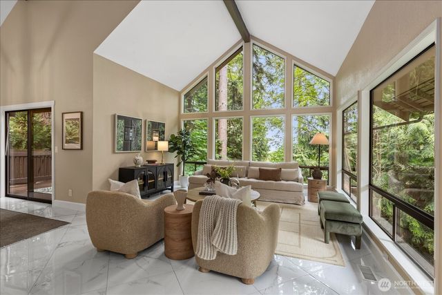 16216 N Meadowdale Road, Edmonds, WA 98026
