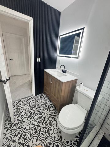 29 SE 8th Street, Dania Beach, FL 33004