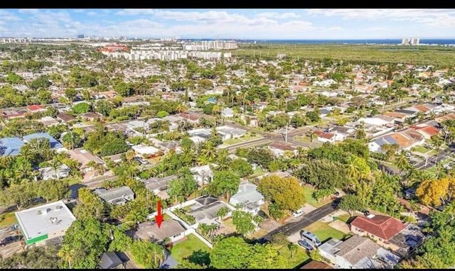 29 SE 8th Street, Dania Beach, FL 33004