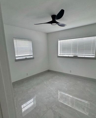 29 SE 8th Street, Dania Beach, FL 33004