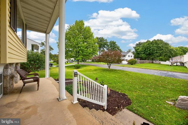 971 OAKDALE DR, Pottstown, PA 19464