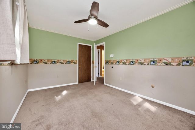 971 OAKDALE DR, Pottstown, PA 19464