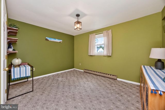 971 OAKDALE DR, Pottstown, PA 19464