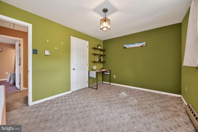 971 OAKDALE DR, Pottstown, PA 19464