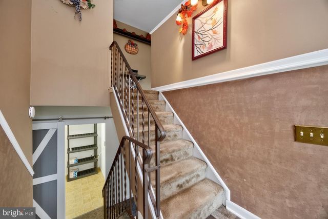 971 OAKDALE DR, Pottstown, PA 19464