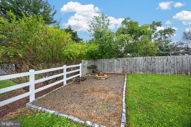 971 OAKDALE DR, Pottstown, PA 19464