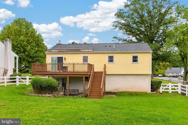 971 OAKDALE DR, Pottstown, PA 19464
