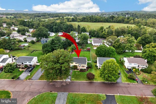 971 OAKDALE DR, Pottstown, PA 19464