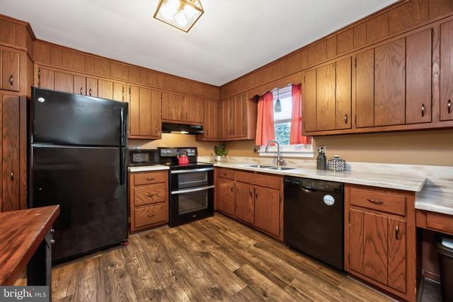 971 OAKDALE DR, Pottstown, PA 19464