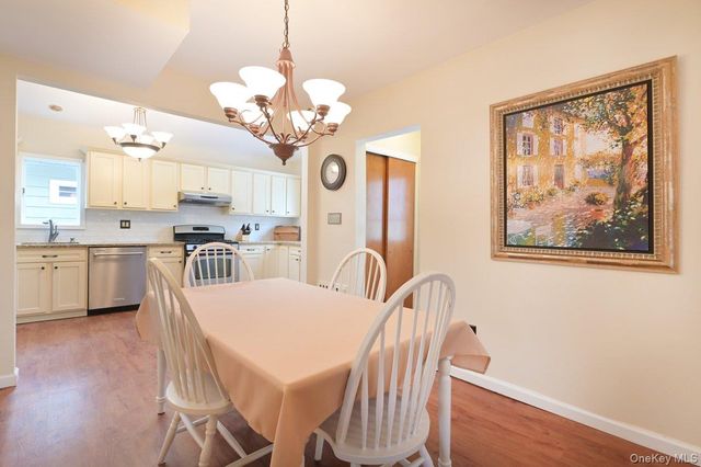 68 Hudson Road, Floral Park, NY 11001