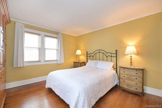 68 Hudson Road, Floral Park, NY 11001