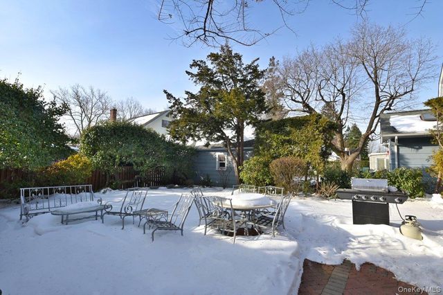 68 Hudson Road, Floral Park, NY 11001