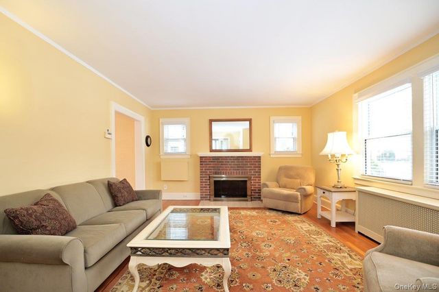 68 Hudson Road, Floral Park, NY 11001