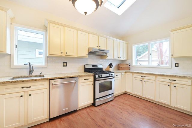 68 Hudson Road, Floral Park, NY 11001