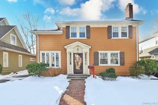 68 Hudson Road, Floral Park, NY 11001