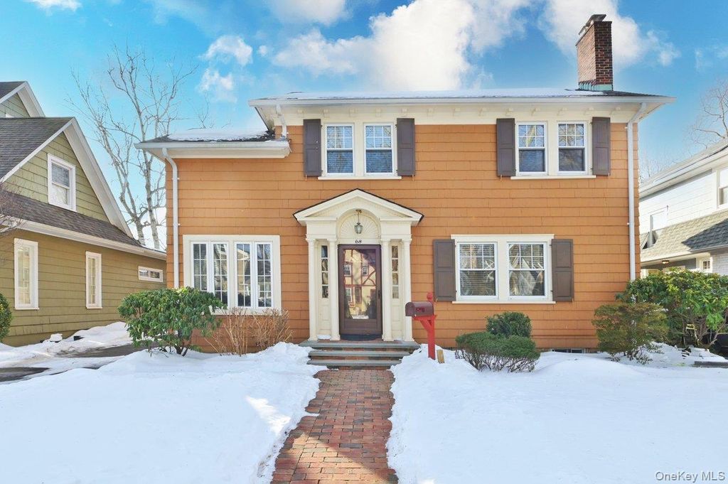 68 Hudson Road, Floral Park, NY 11001