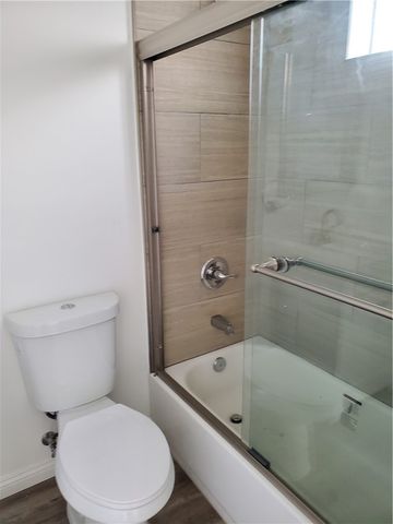 706 W 104 th Place, Los Angeles, CA 90044