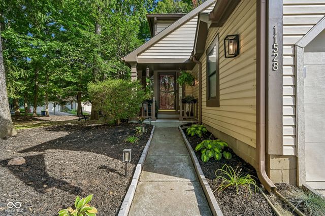 11528 Eden Ridge Court, Indianapolis, IN 46236