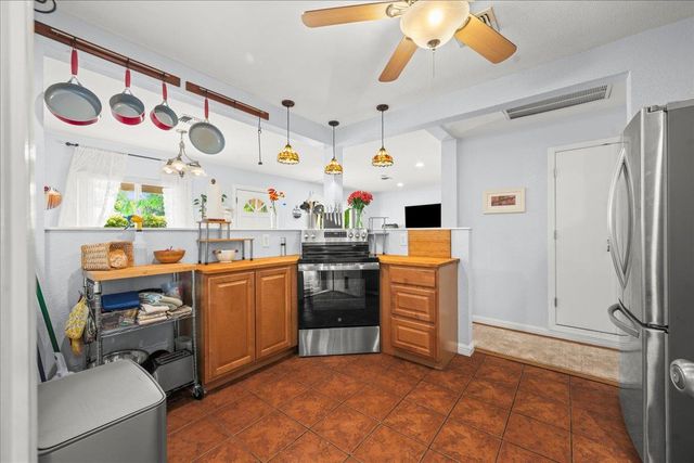 1812 Sicard St, Marysville, CA 95901