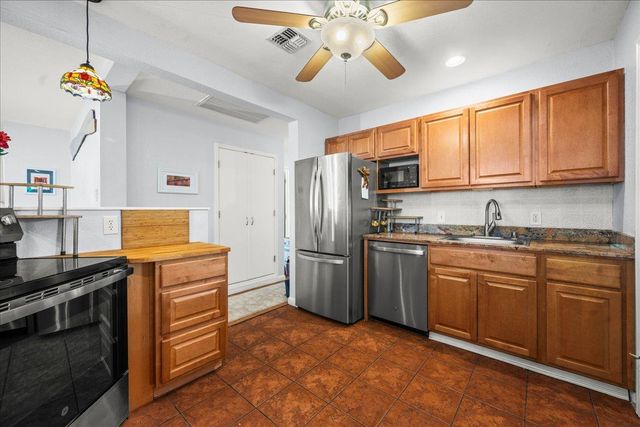 1812 Sicard St, Marysville, CA 95901