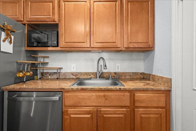 1812 Sicard St, Marysville, CA 95901