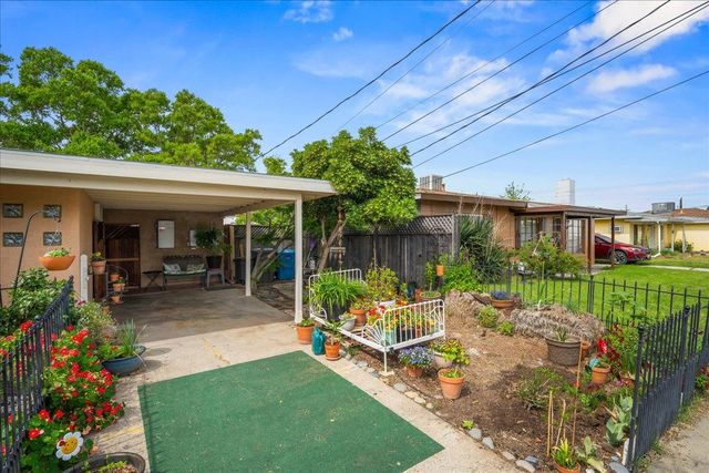 1812 Sicard St, Marysville, CA 95901