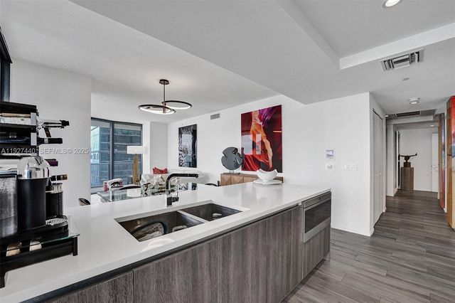 801 S Miami Ave 4209, Miami, FL 33130