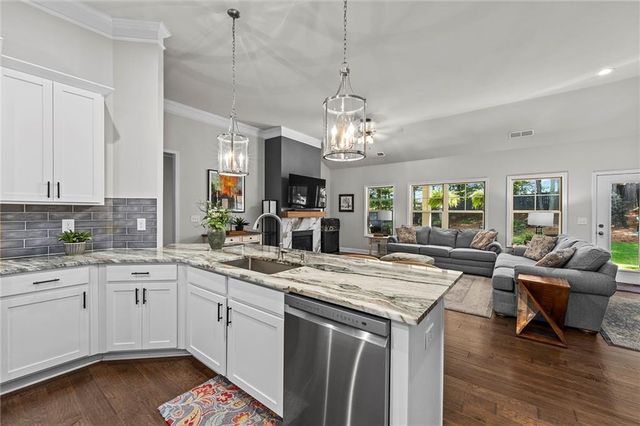 406 Acorn Run, Canton, GA 30115