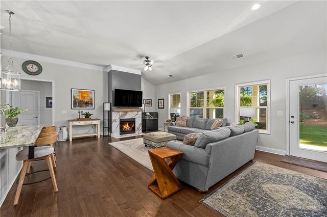 406 Acorn Run, Canton, GA 30115