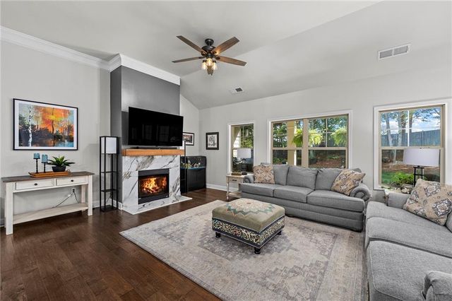 406 Acorn Run, Canton, GA 30115