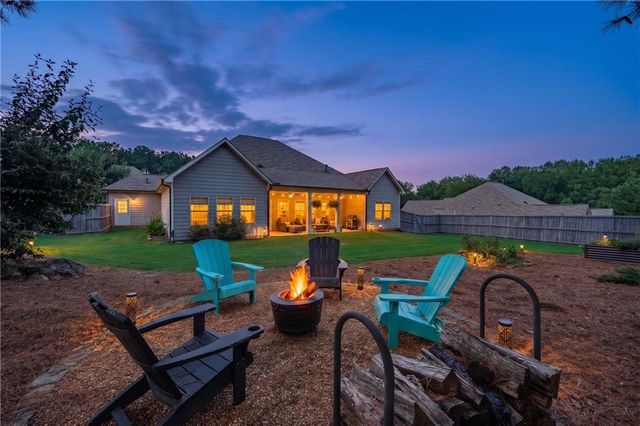 406 Acorn Run, Canton, GA 30115