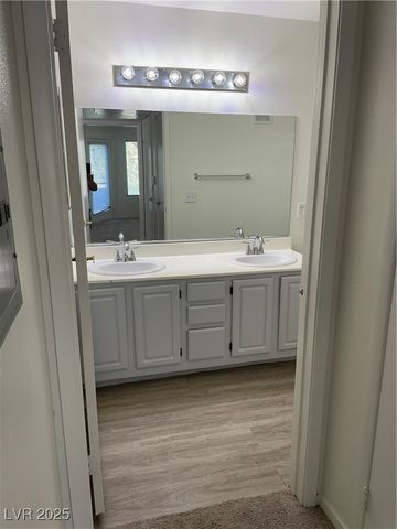 5710 East Tropicana Avenue 2033, Las Vegas, NV 89122