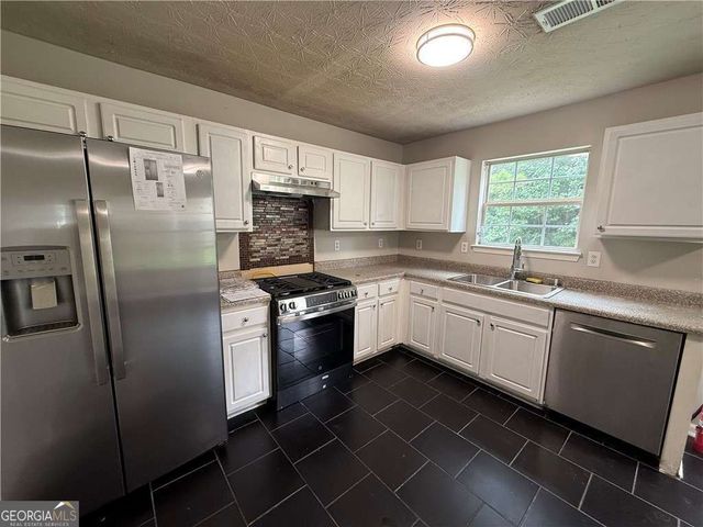 1023 Quail Hunt Drive, Riverdale, GA 30296