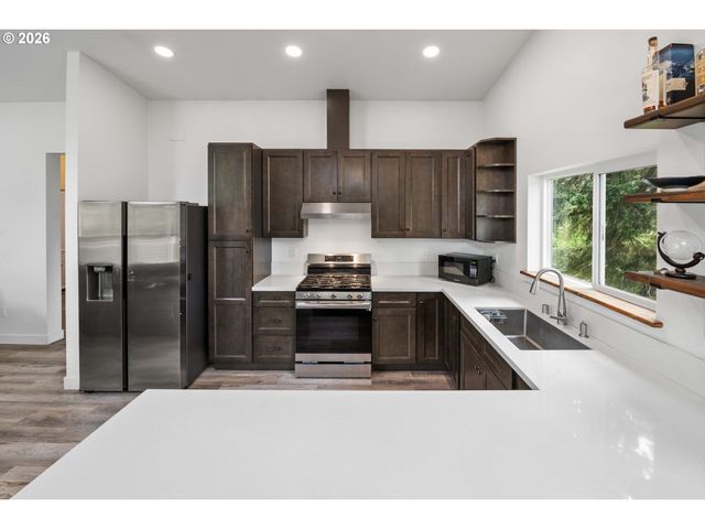 33254 COLUMBIA BEACH Ln, Warrenton, OR 97146