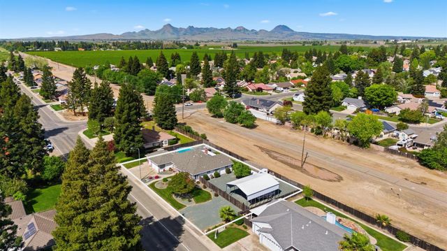 3295 Jefferson Ave, Yuba City, CA 95993