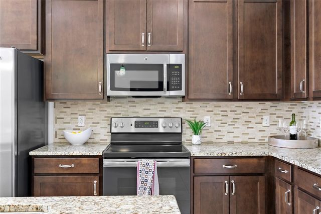 610 53RD AVENUE N, St Petersburg, FL 33703