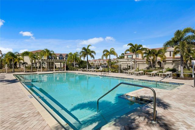 610 53RD AVENUE N, St Petersburg, FL 33703